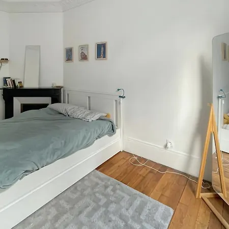 Spacious And Very Nice House In 15th Paris