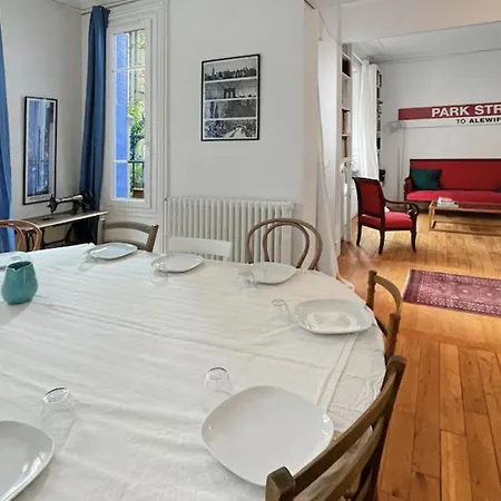 Spacious And Very Nice House In 15th Casa de Férias *