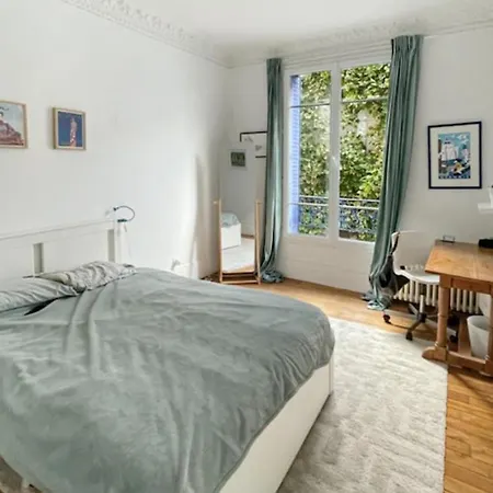 Spacious And Very Nice House In 15th * Paris