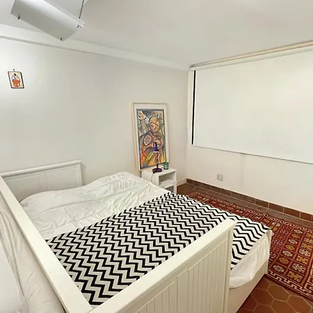 Spacious And Very Nice House In 15th